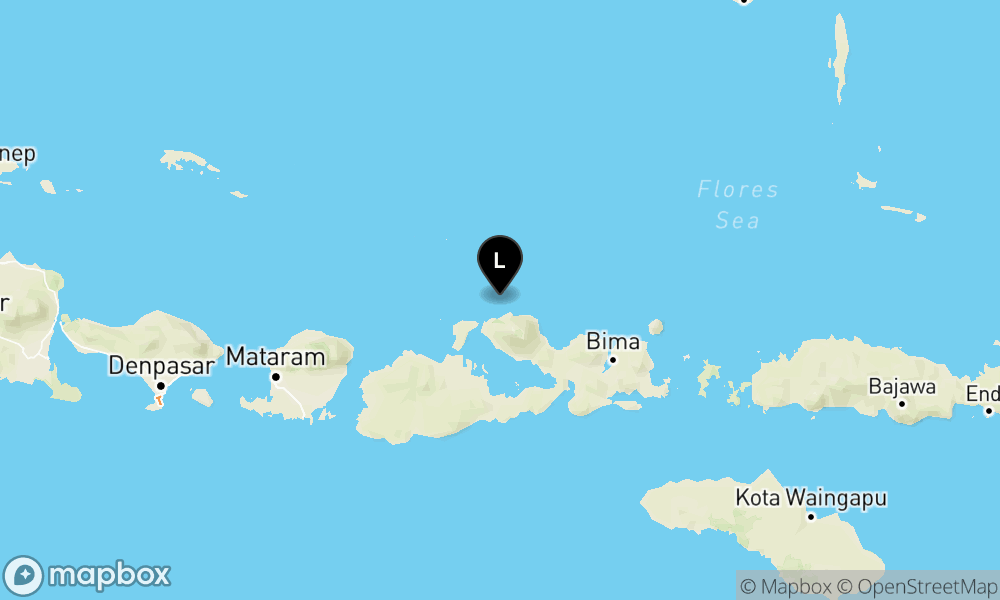 Pusat gempa berada di laut 73 km TimurLaut Sumbawa