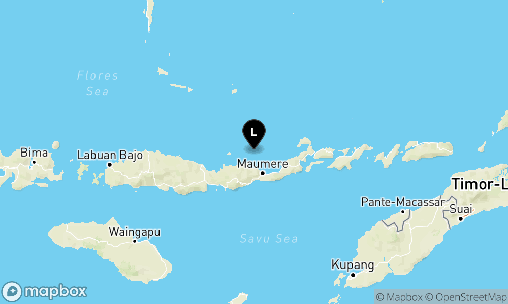 Pusat gempa berada di laut 38 km barat laut Maumere