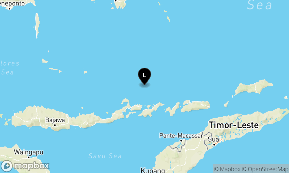 Pusat gempa berada di laut 76 km timur laut Larantuka